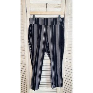 NY&Co Hi-Waist Pull-On Crop Pants - L - NWOT